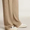 Forty2 pour homme avec étoile rose et languette de talon en cuir blanc