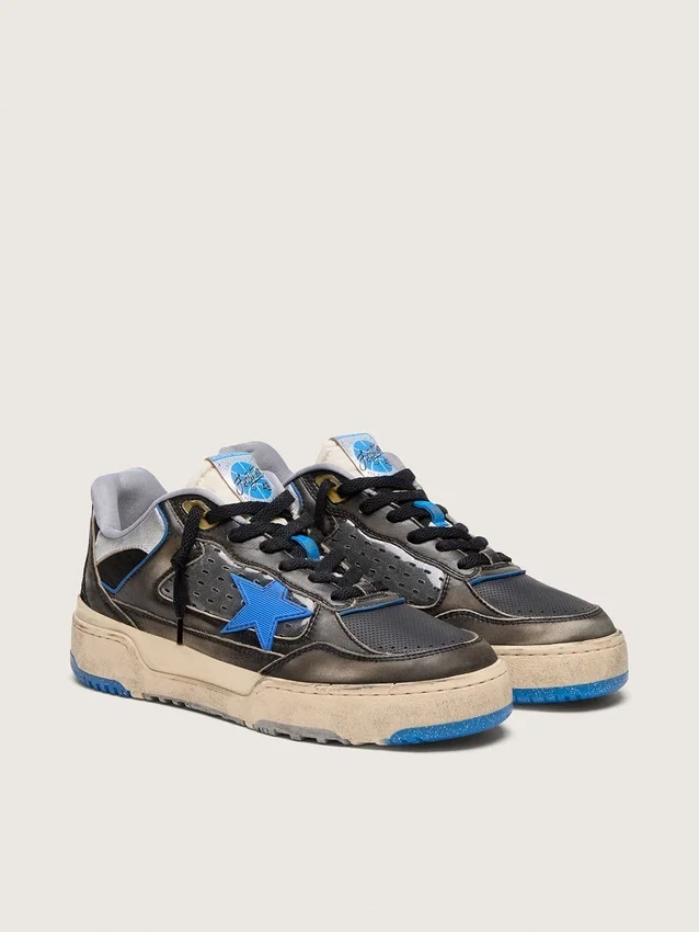 Forty2 pour homme en caoutchouc mousse noir et cuir, avec étoile en TPU et languette de talon en cuir noir