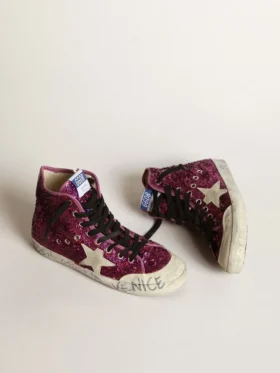 Francy Sneakers ornées de paillettes et d’un lettrage manuscrit sur la semelle extérieure