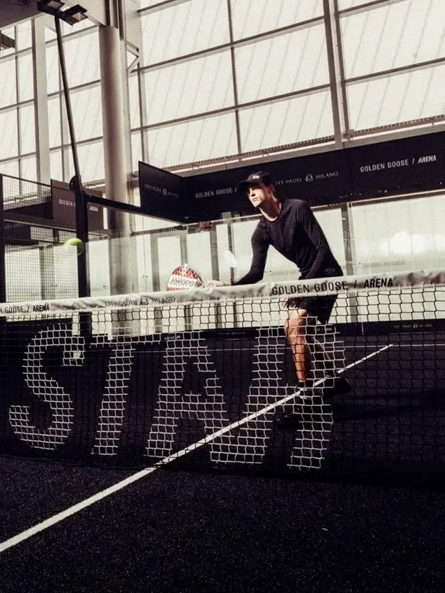 Haut de sport noir à manches longues pour homme