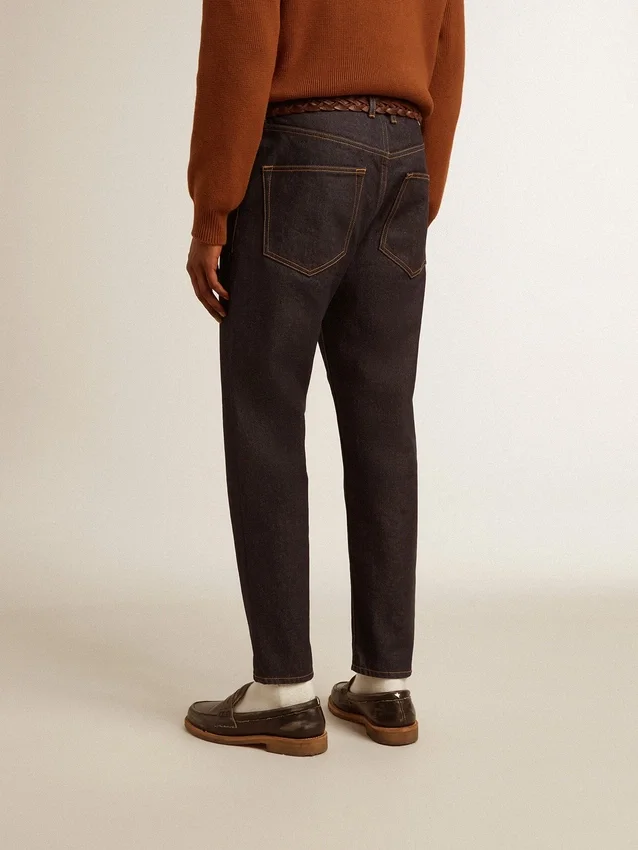 Jean bleu foncé pour homme en denim à lavage unique