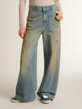 Jean boyfriend pour femme avec effet usé, délavage sable et clous