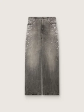 Jean boyfriend pour femme en denim gris avec des clous argentés à effet dégradé