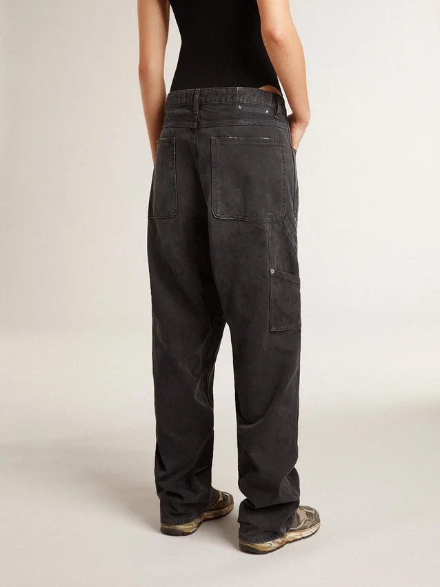 Jean noir en coton délavé pour femme avec empiècements sur le devant