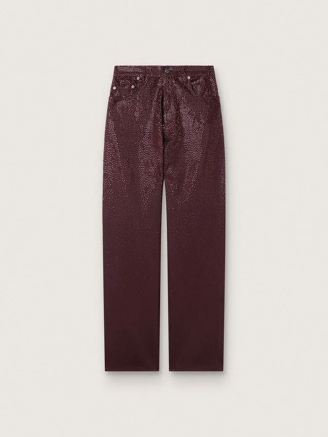 Jean pour femme en denim bordeaux orné de cristaux dégradés
