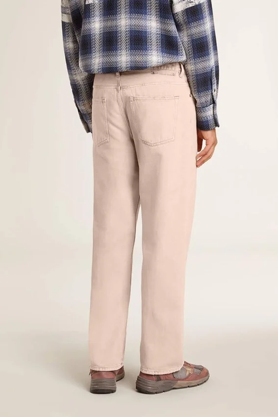 Jean pour homme teint en rose