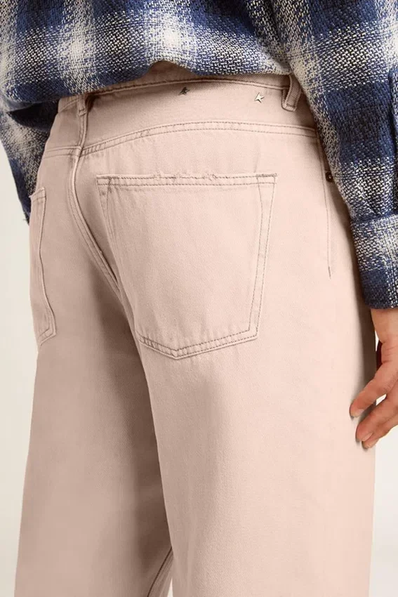 Jean pour homme teint en rose