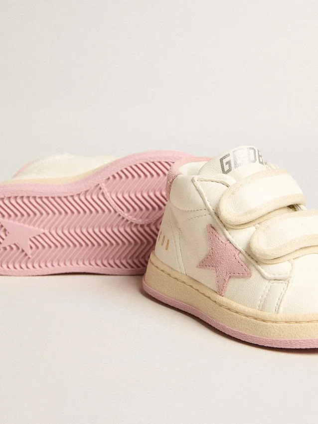 June Junior en cuir nappa avec étoile et languette au talon en daim vieux rose