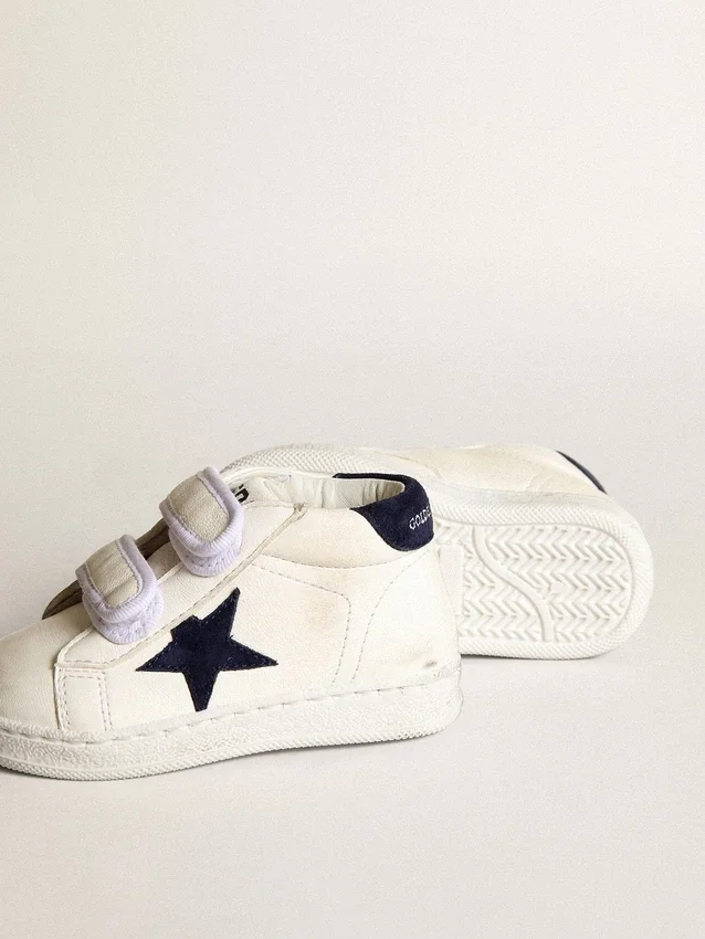 June Junior en nappa avec étoile et languette de talon en daim bleu foncé