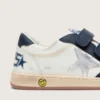 Junior Ball Star en cuir blanc avec une étoile en cuir argent métallisé et des empiècements en cuir bleu foncé