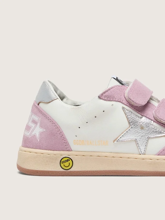 Young Ball Star en cuir blanc avec étoile en cuir argent métallisé et empiècements en daim lilas