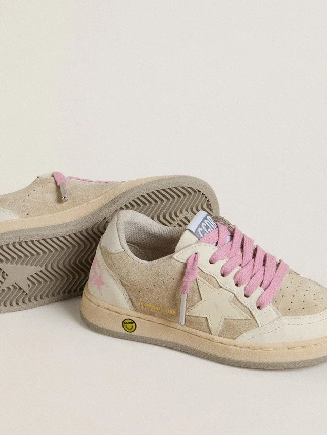 Junior Ball Star en daim perlé avec étoile et languette au talon en cuir