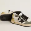 Junior Ball Star en nappa blanc avec empiècements en daim vert foncé et étoile noire