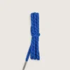 Lacets de randonnée bleu cobalt avec des détails gris et blancs