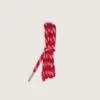 Lacets de randonnée rouges avec détails blancs