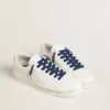 Lacets en coton bleu marine avec logo doré contrastant