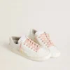 Lacets en coton rose avec des étoiles dorées contrastantes