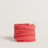 Lacets en coton rouge avec des détails blancs