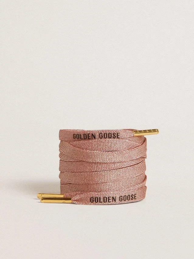 Lacets en lurex rose saumon avec logo noir contrastant