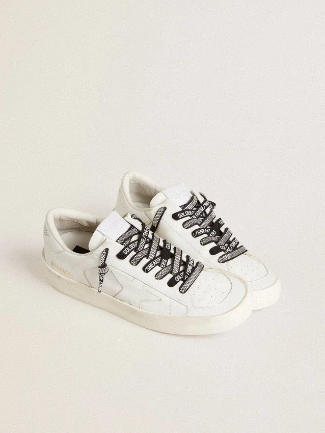 Lacets Swarovski avec logo blanc contrastant
