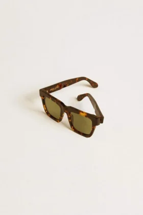 Lunettes de soleil carrées Jamie avec monture marron Havane