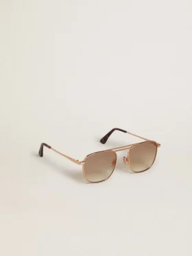 Lunettes de soleil de style aviateur avec monture dorée et verres beiges