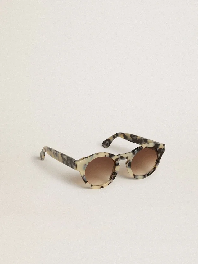 Lunettes de soleil de style Cameron avec motif écaille