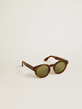 Lunettes de soleil Panthos de style carré avec monture marron havane et verres verts