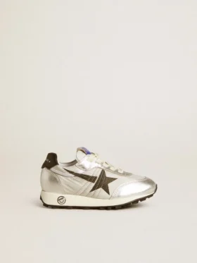 Marathon Junior en nylon argenté avec étoile noire et languette de talon en cuir