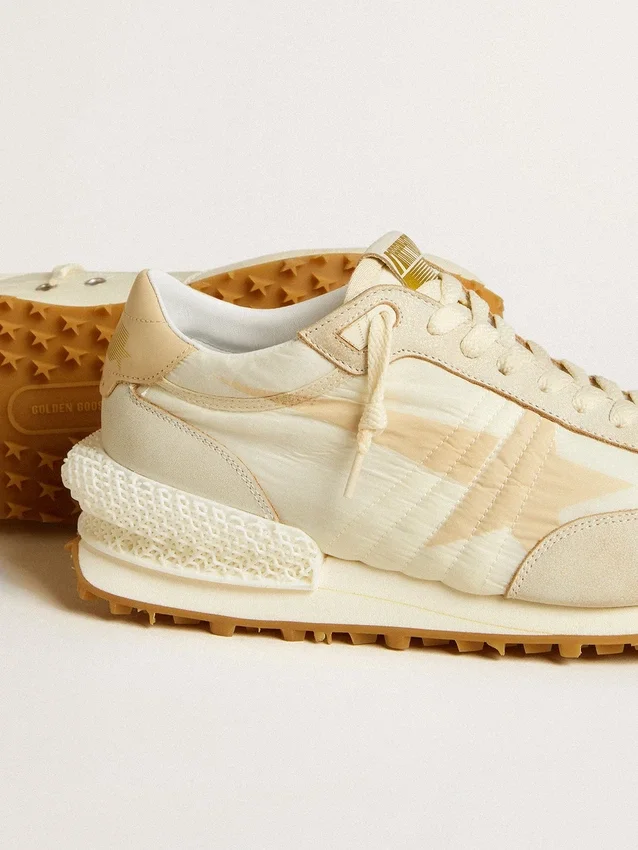 Marathon pour homme en nylon beige et cuir gris avec étoile imprimée beige