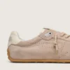 Marathon Speed pour femme en daim rose avec étoile perforée et languette de talon en cuir blanc
