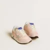 Marathon Young en nylon rose avec étoile imprimée et languette en cuir au talon