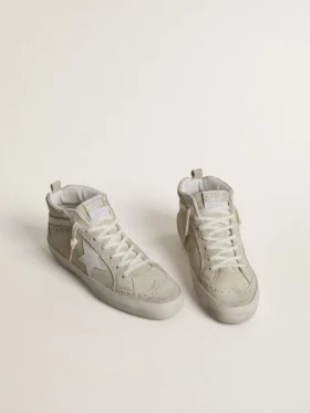 Mid Star en daim gris clair avec étoile en cuir blanc