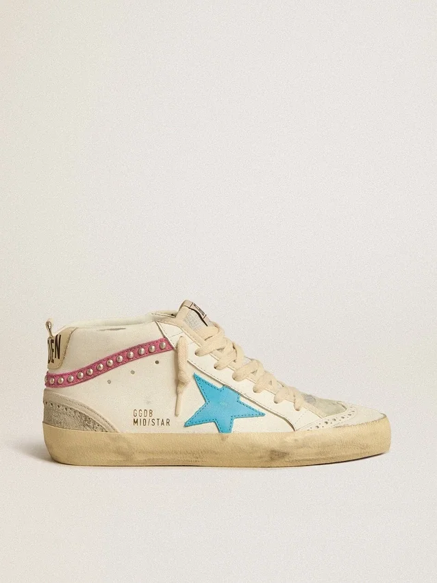 Mid Star pour femme en cuir avec étoile bleu clair et empiècement en daim fuchsia orné de clous platine