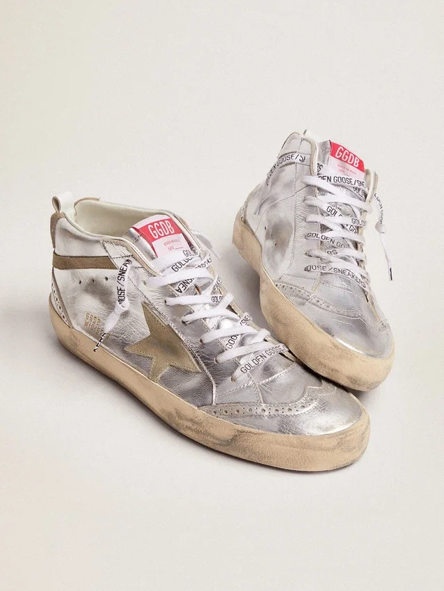 Mid Star pour femme en cuir laminé argenté avec étoile gris tourterelle
