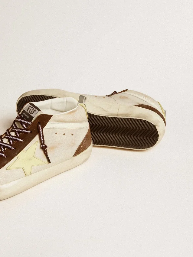 Mid Star pour homme en beige pailleté avec étoile en daim jaune et bande en coton