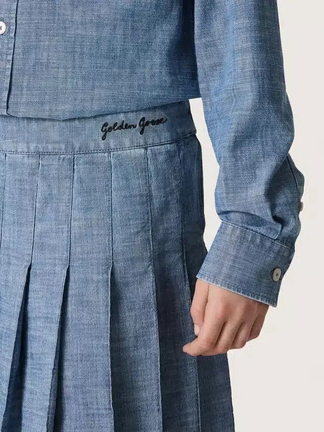 Mini-jupe plissée Journey pour filles en chambray de coton bleu clair avec logo brodé
