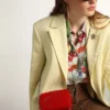 Mini Star Bag pour femme en cuir peint en rouge avec étoile ton sur ton