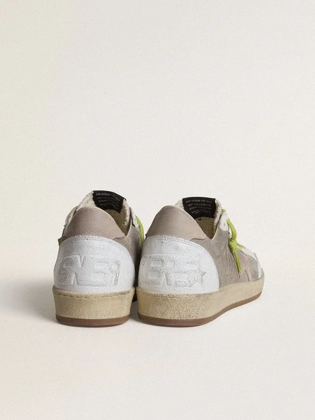 Modèle Ball Star pour homme en daim gris avec étoile en daim vieux rose et languette de talon en cuir beige