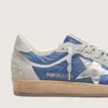 Modèle Ball Star pour homme en nylon bleu denim avec empiècements en daim gris clair et étoile en cuir argent métallisé