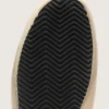 Modèle Francy pour homme en daim beige avec étoile en cuir marron et perles colorées