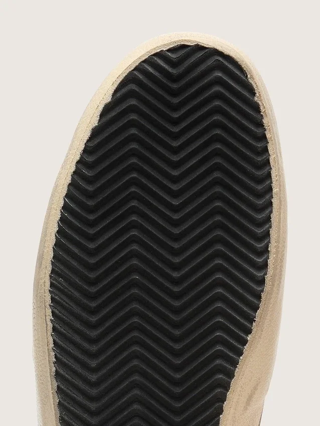 Modèle Francy pour homme en daim beige avec étoile en cuir marron et perles colorées