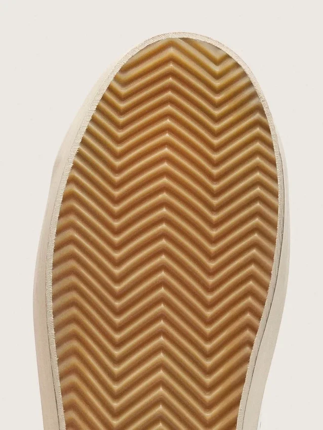 Modèle Hi Star pour femme avec étoile pailletée argentée et languette de talon en nubuck gris tourterelle