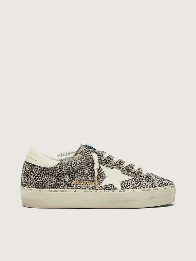 Modèle Hi Star pour femme en cuir de poney noir et blanc avec étoile en cuir blanc