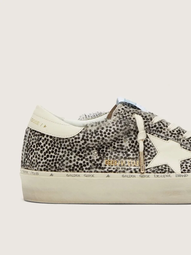 Modèle Hi Star pour femme en cuir de poney noir et blanc avec étoile en cuir blanc