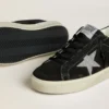 Modèle Hi Star pour femme en daim noir avec une étoile en cristaux Swarovski argentés