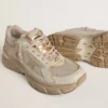 Modèle Lightstar pour homme en cuir gris tourterelle et mesh, avec une étoile en TPU beige