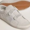Modèle Old School pour femme en daim gris clair avec une étoile en cuir rehaussée de micro-paillettes