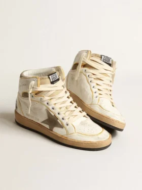 Modèle Sky-Star pour homme en cuir nappa blanc avec étoile en daim gris tourterelle