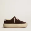 Modèle Space-Star pour homme en daim marron foncé avec languette de talon argentée métallisée